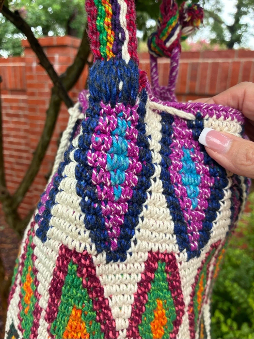 HIPTIPICO Vibrant Crochet Drawstring Bucket Bag Woven Strap Boho 60’s Size M